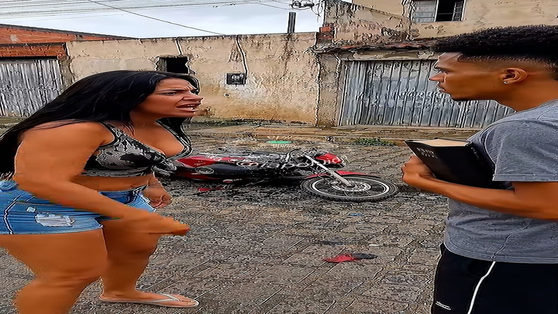 Parte 2 : D1409162_ela destruiu a moto novinha do ex por ciúmes. mas quando o pastor chego_part 2